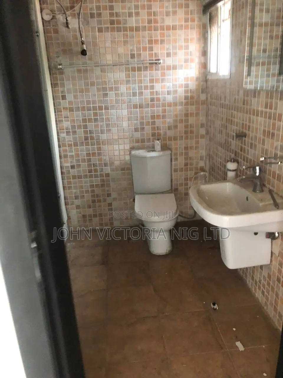 7bdrm Duplex in Omole Phase 2 for sale