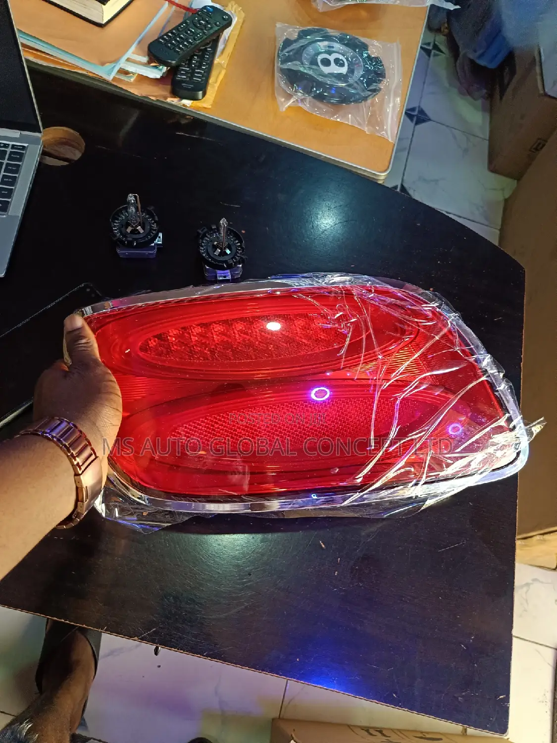 Bentley GT 2015 Back Light