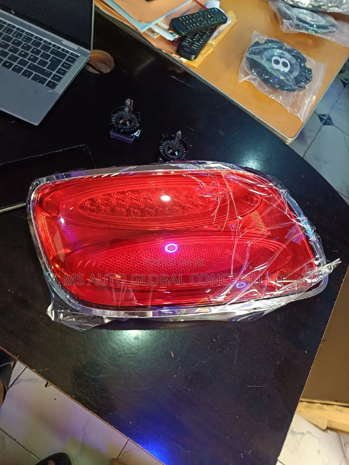 Bentley GT 2015 Back Light