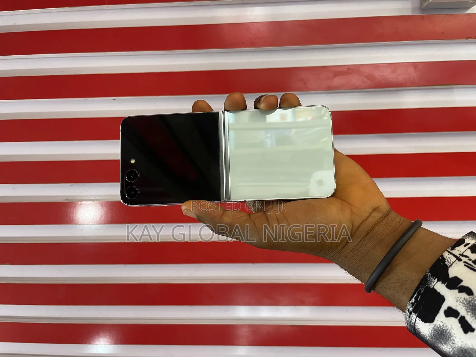 Samsung Galaxy Z Flip5 256 GB Gold
