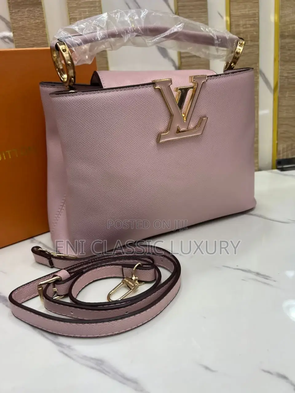 Luxury Women's Bags Louis Vuitton Available in Store 
