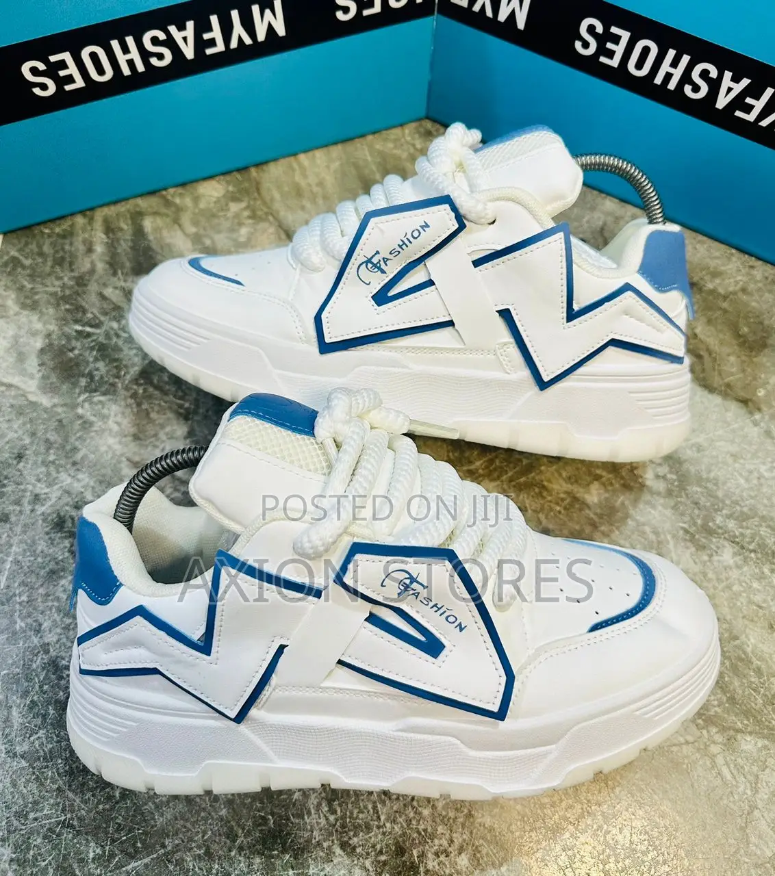 High Quality Fashion Sneakers