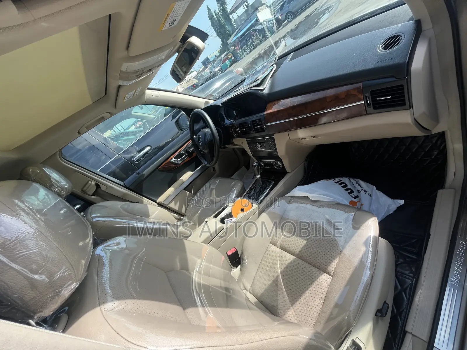 Mercedes-Benz GLK-Class 350 4MATIC 2011 Gold