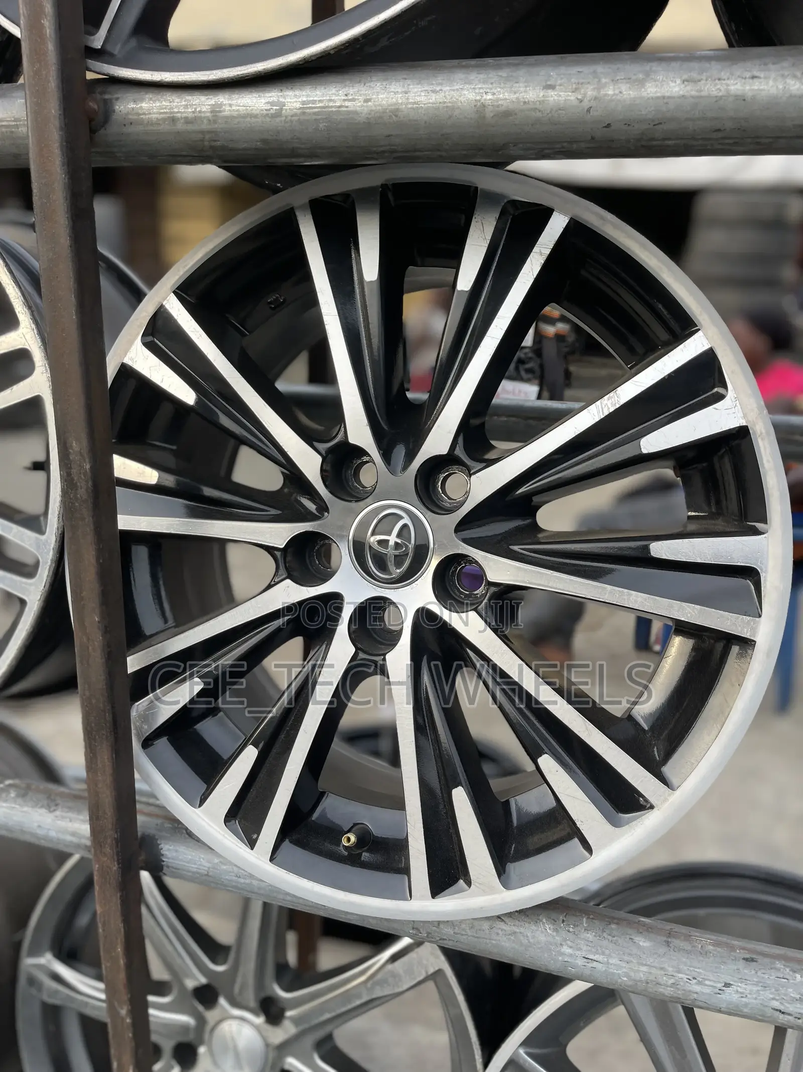 Factory Toyota 18 Rim