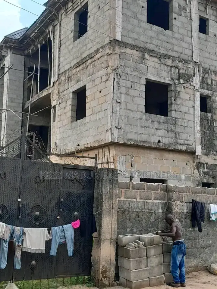 12bdrm Block of Flats in Naze , Owerri, Imo, Port-Harcourt for sale