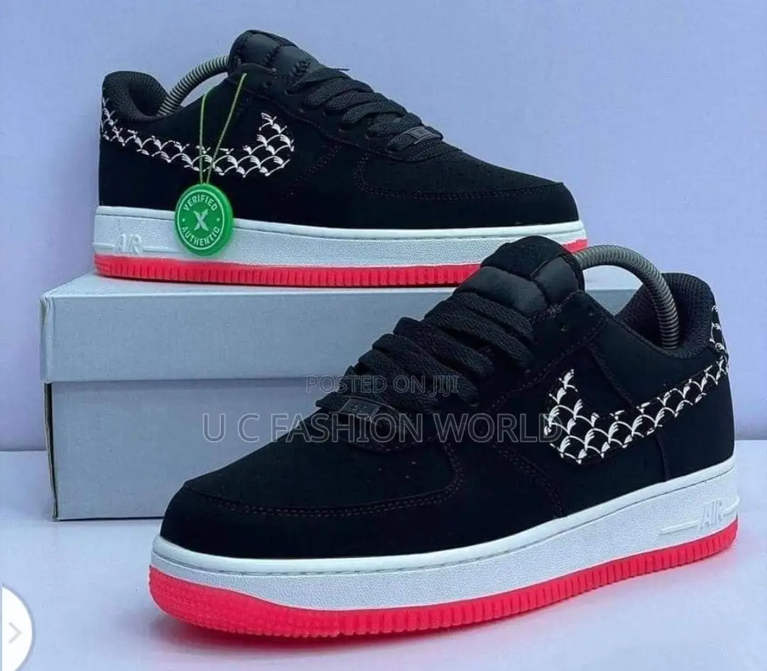Verified Nike Zoom