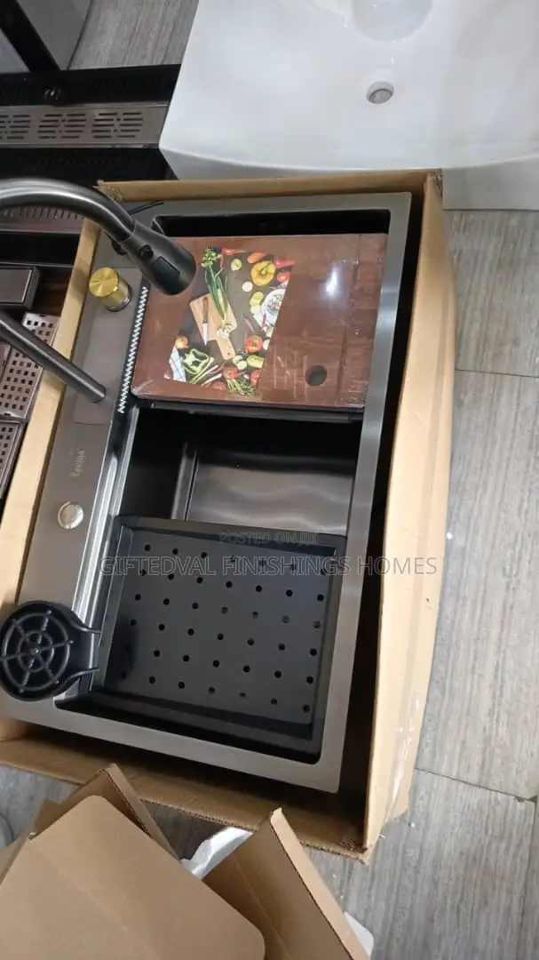 Hand Made Kitchen Sink With Tumbler Washer