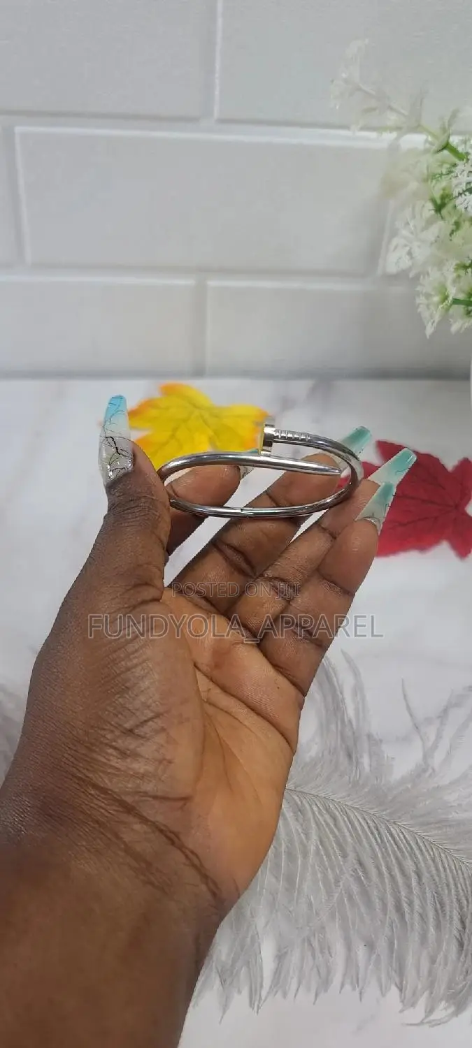 Quality Female Steel Wrist Silver Bangle