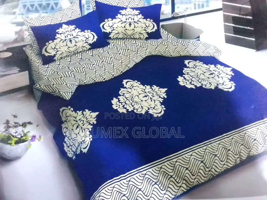 Complete Duvet Set With Bedsheets and Four Pillow Case