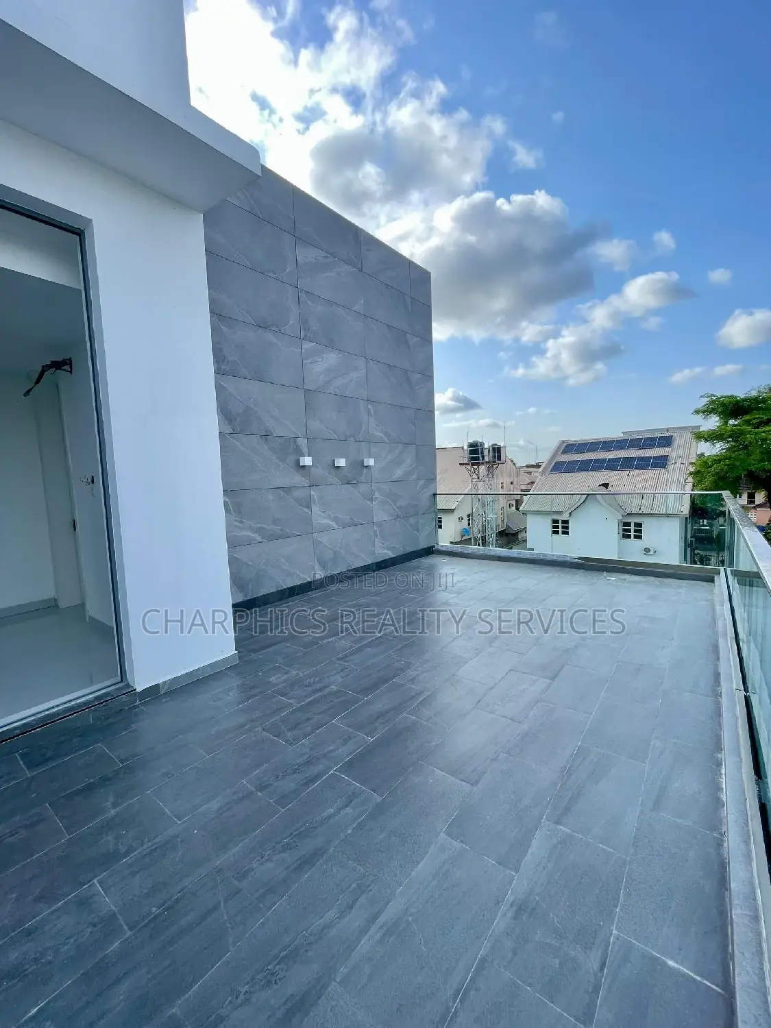 5bdrm Duplex in Lekki Phase 1 for sale