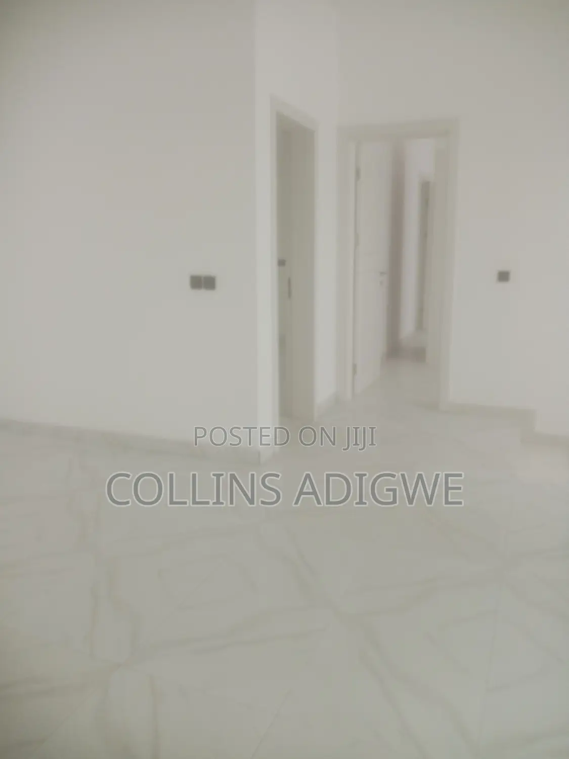 5bdrm Duplex in Chevron for sale