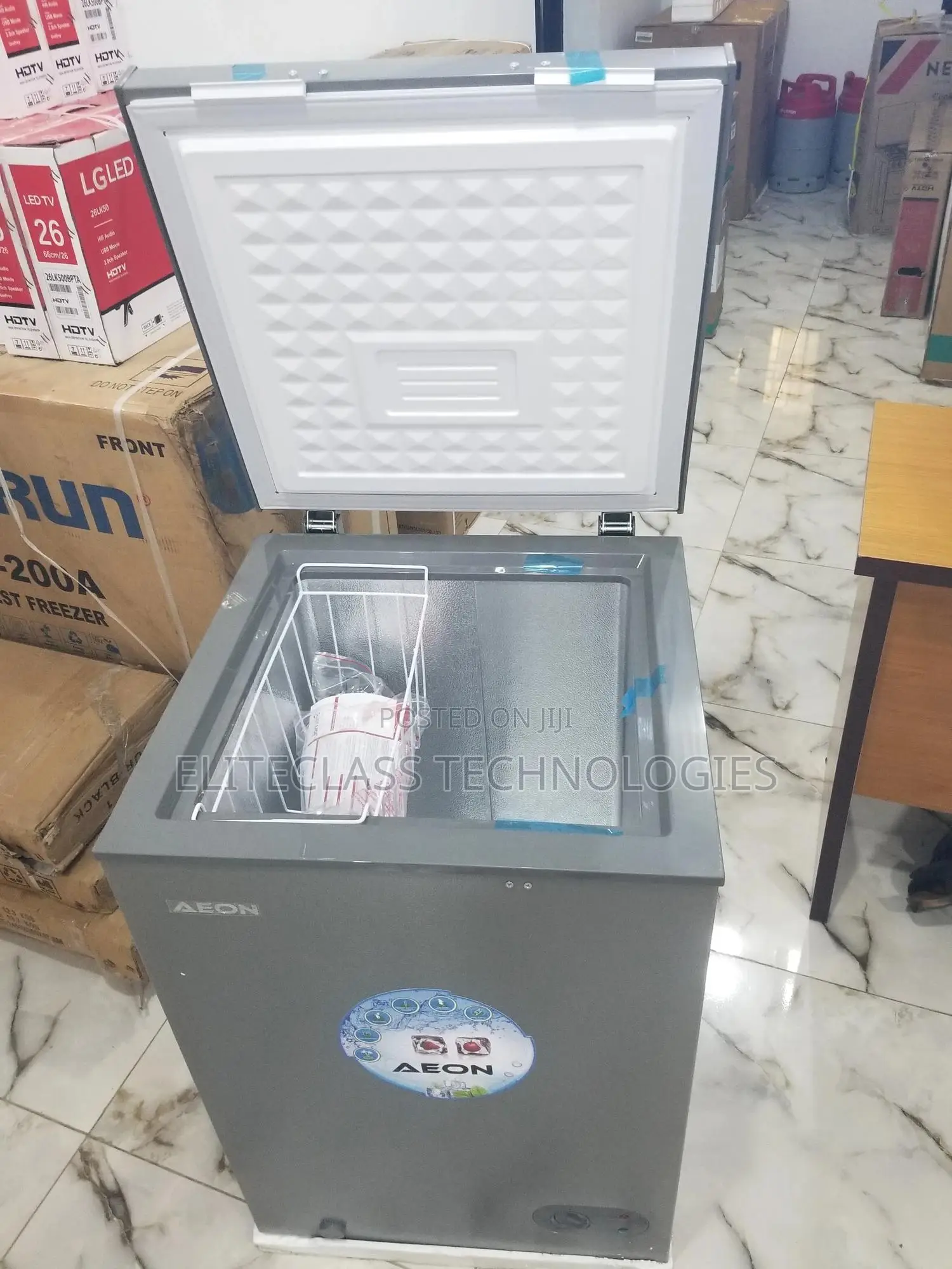 Admirable Aeon ACF100GK Chest Freezer.