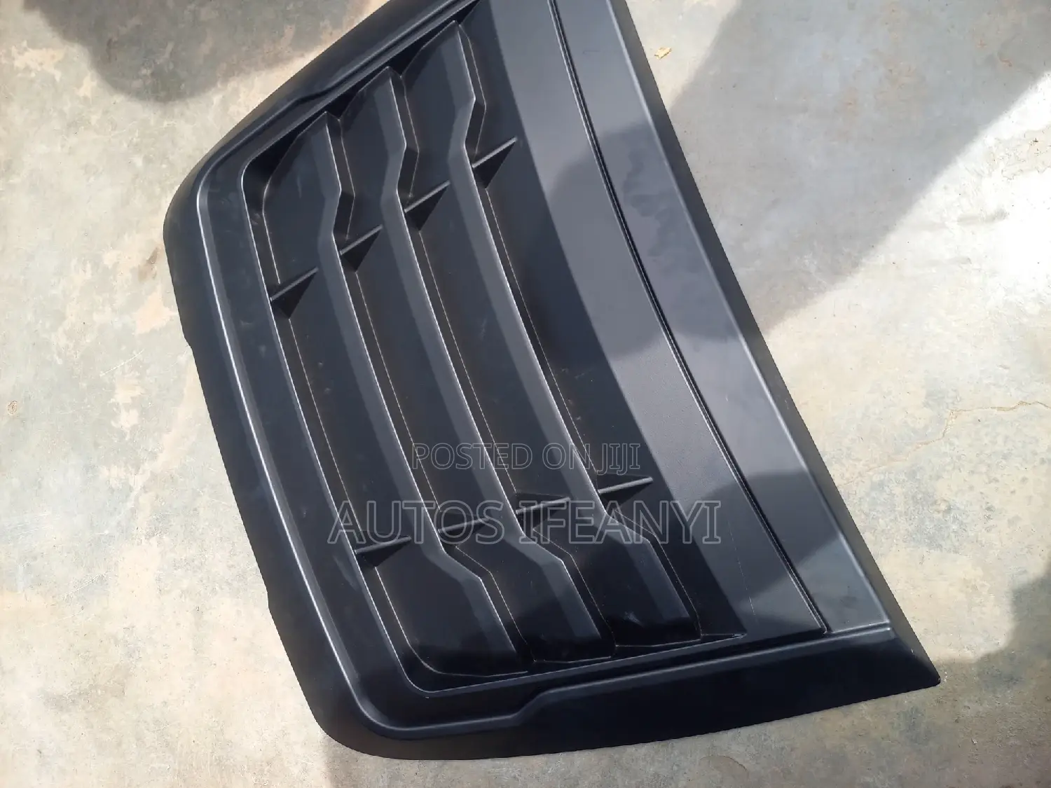 Toyota Tacoma an Tundra Bonnet Scoop