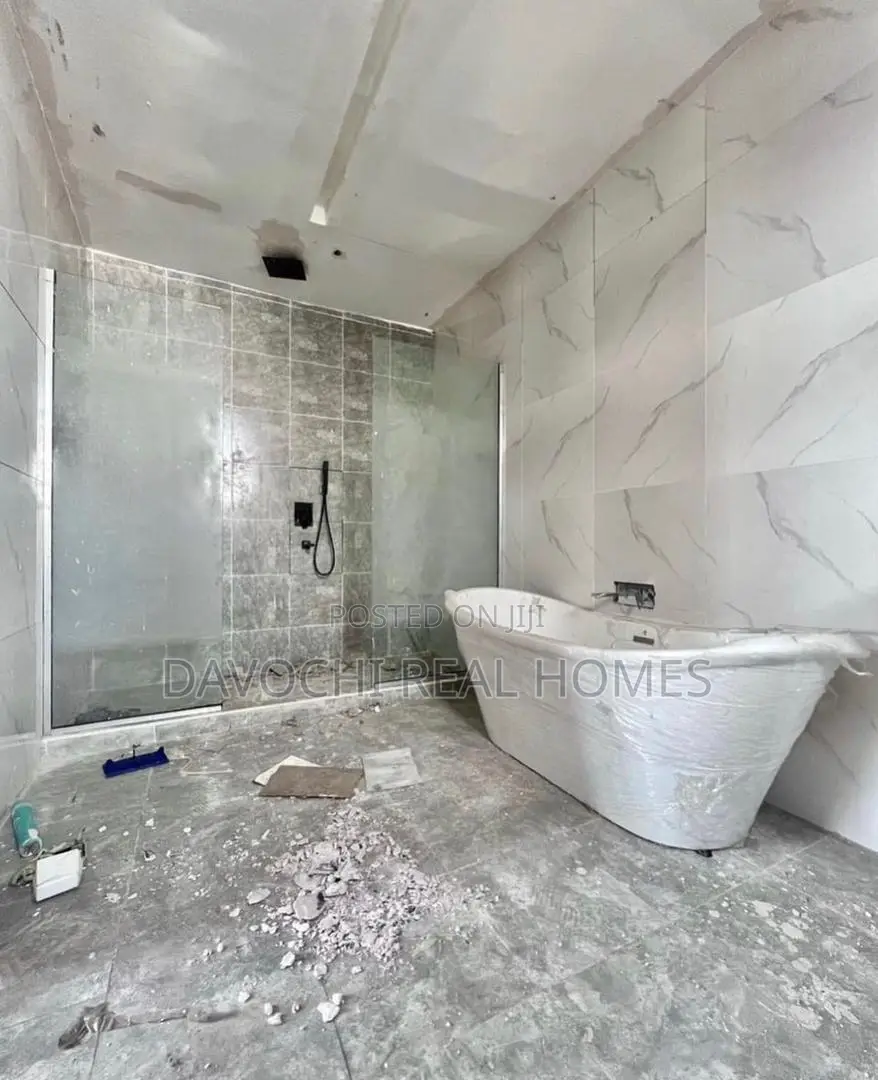 5bdrm Duplex in Ikata Lekki for rent