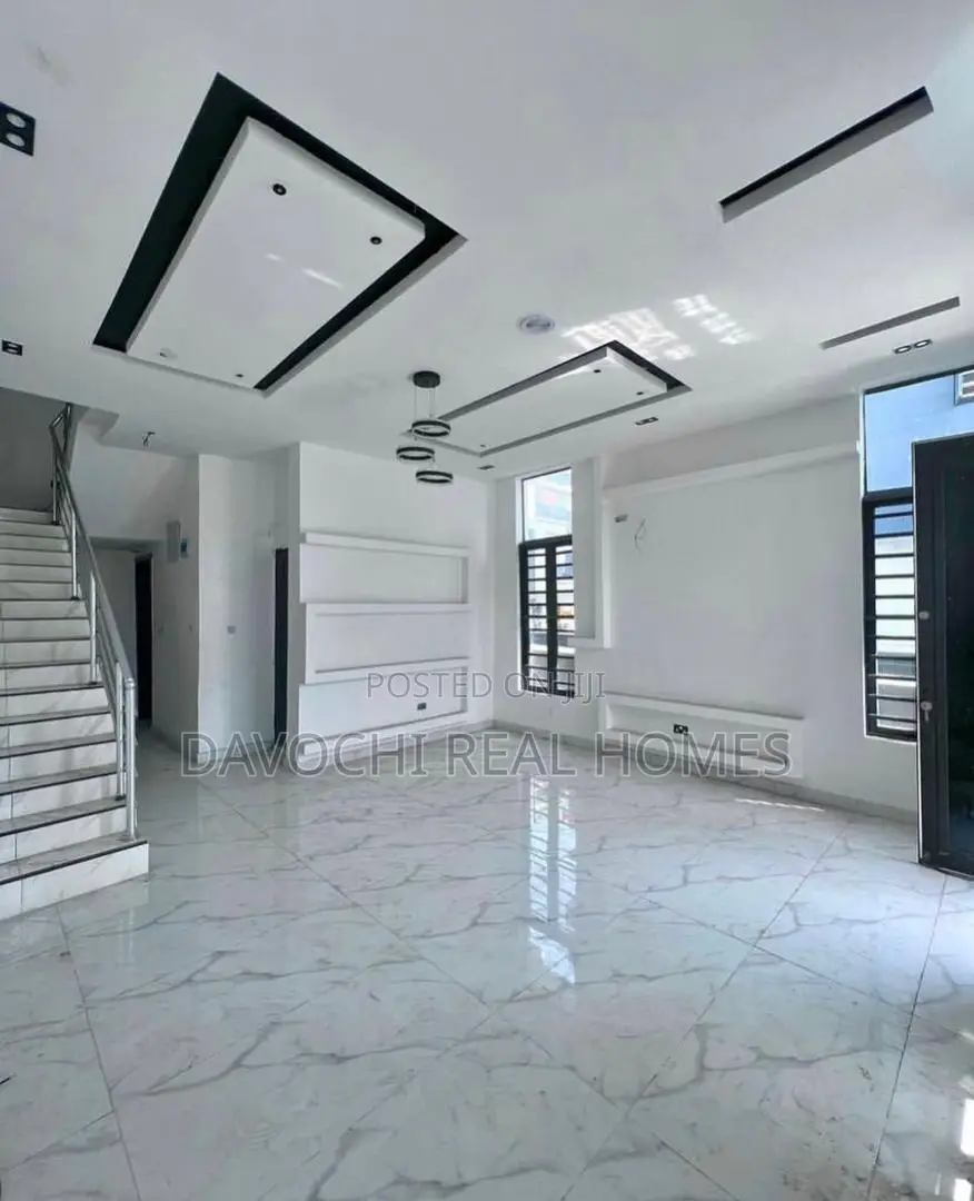 5bdrm Duplex in Ikata Lekki for rent
