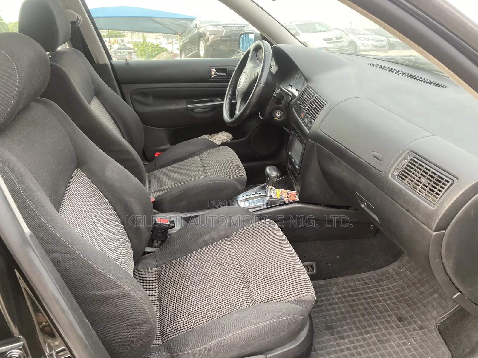 Volkswagen Golf 2004 Black