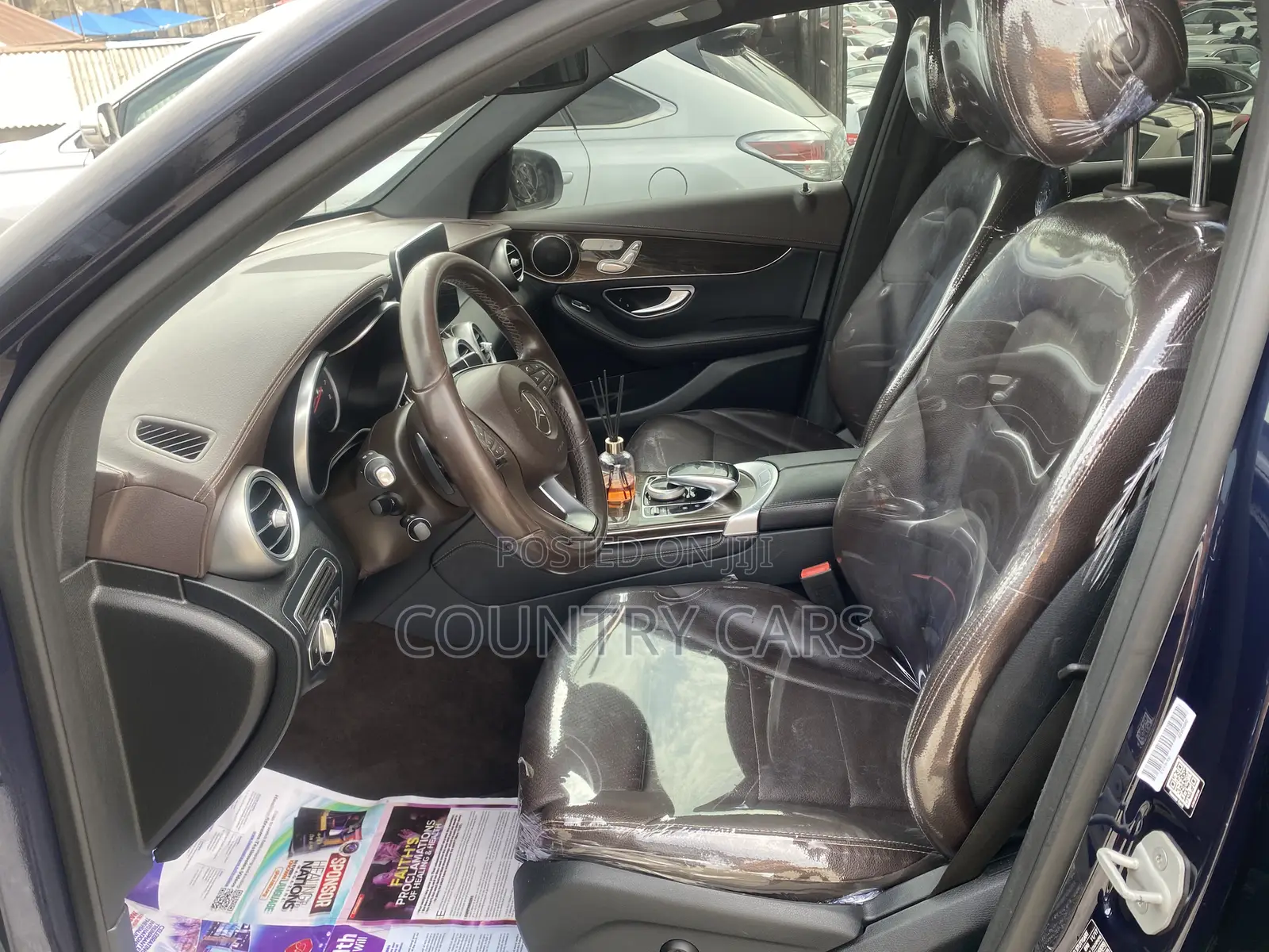 Mercedes-Benz C300 2017 Blue