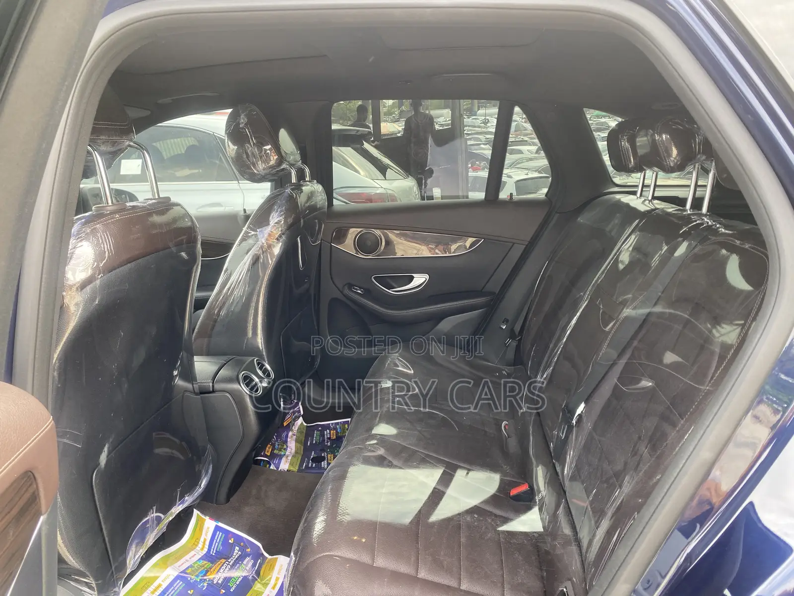 Mercedes-Benz C300 2017 Blue