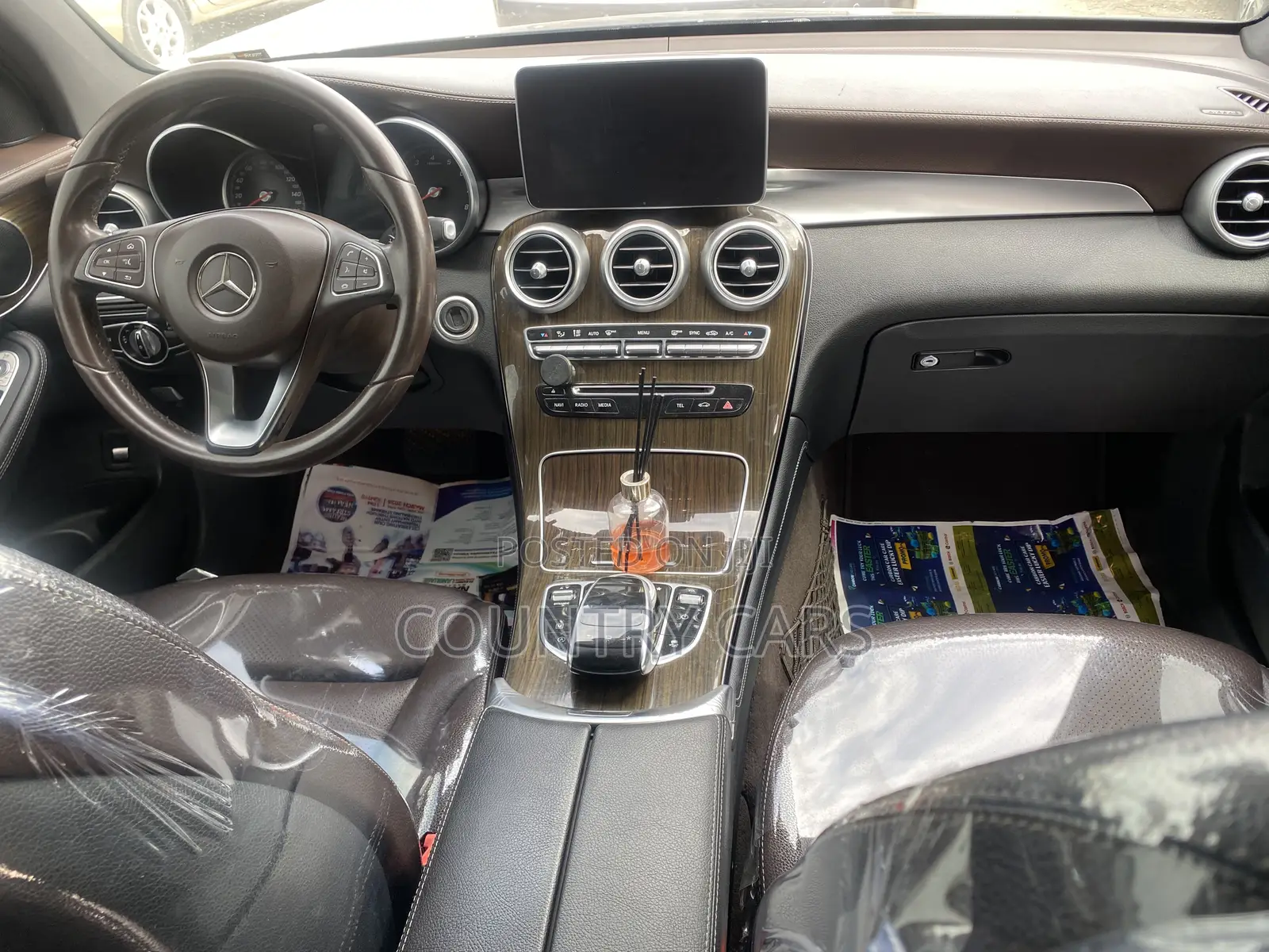 Mercedes-Benz C300 2017 Blue