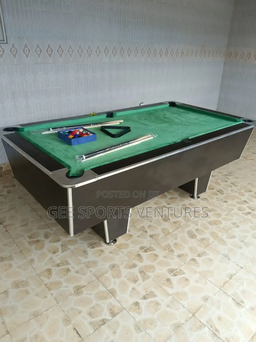 7ft Local Made Beautiful Snooker Table With Accessories