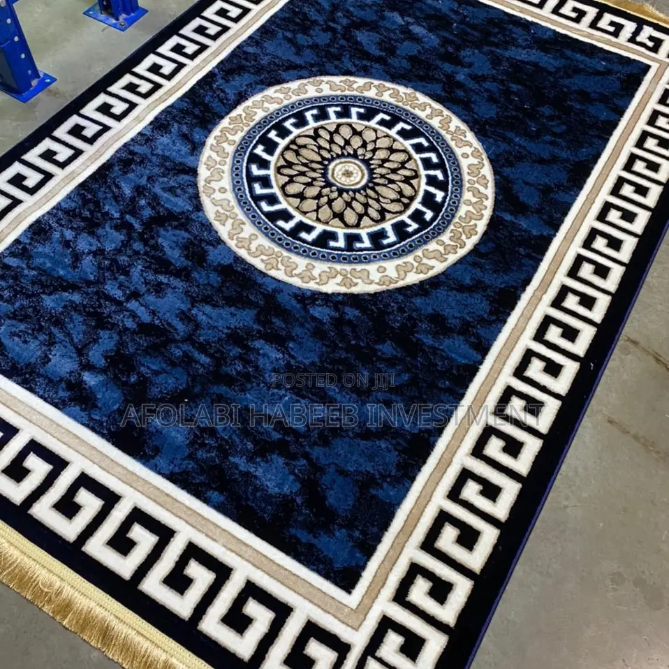 Classic Center Rug