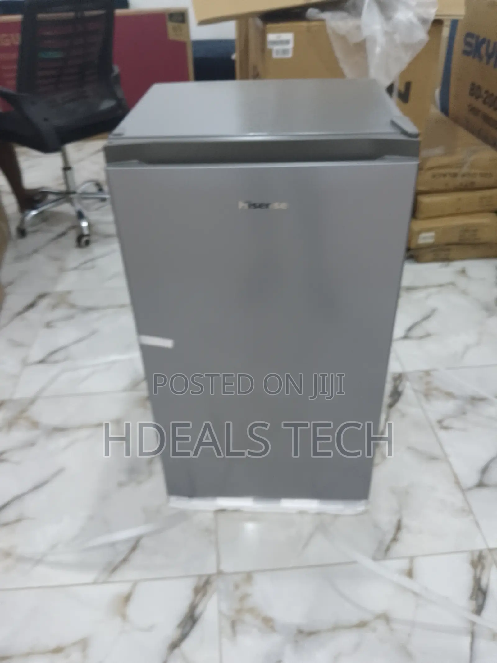 Fast Freezing Hisense 90L Refrigerator(Ref093dr)