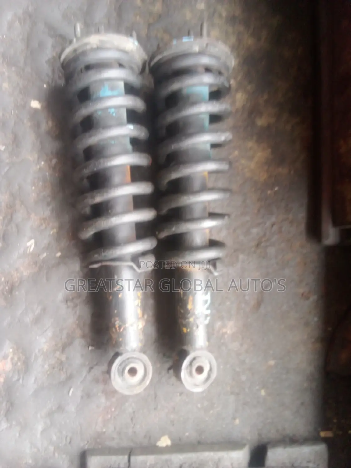 Toyota Sequoia 2004model Front Shocks