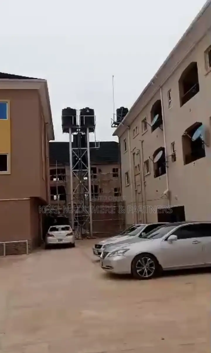 18bdrm Block of Flats in Centenary City for sale