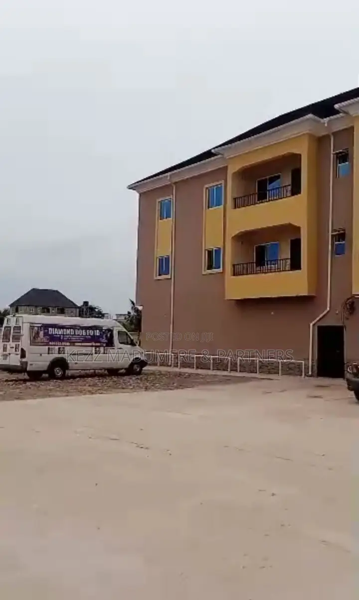 18bdrm Block of Flats in Centenary City for sale