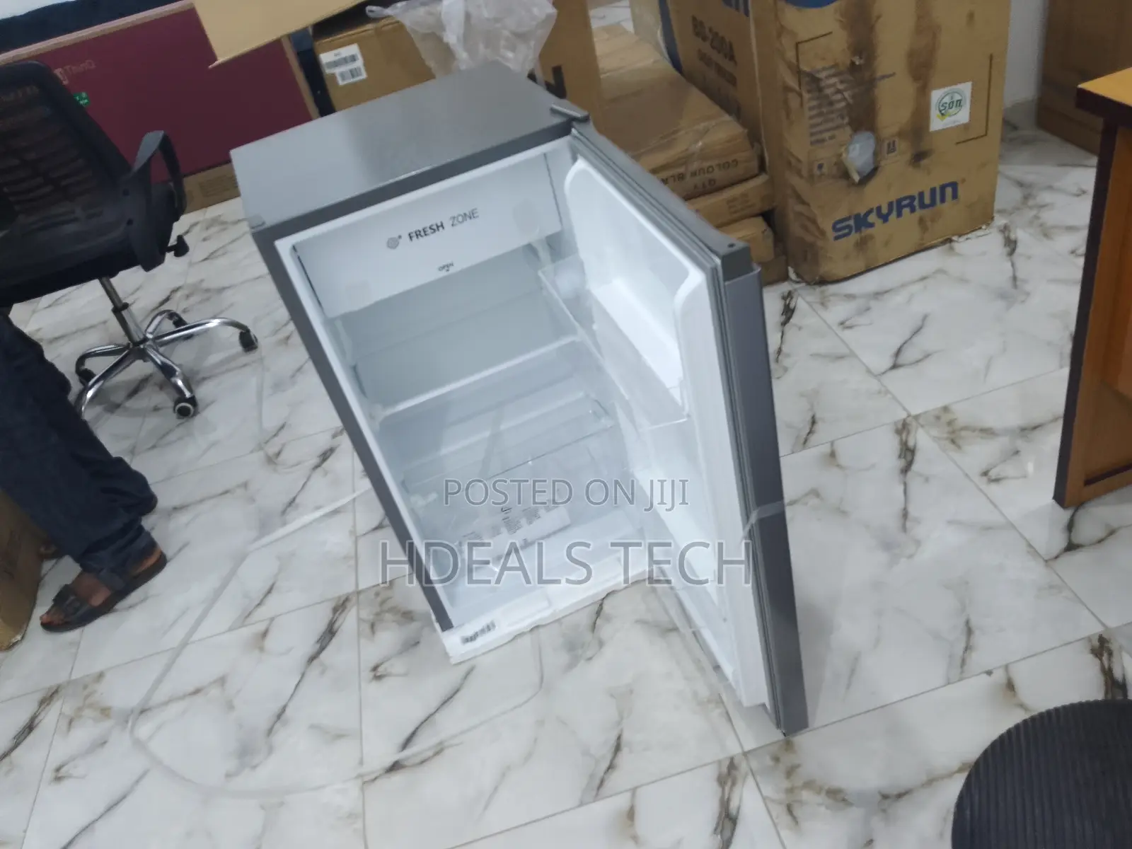 Buy Hisense 90 Litres (REF093DR) Single Door REFRIGERATOR.