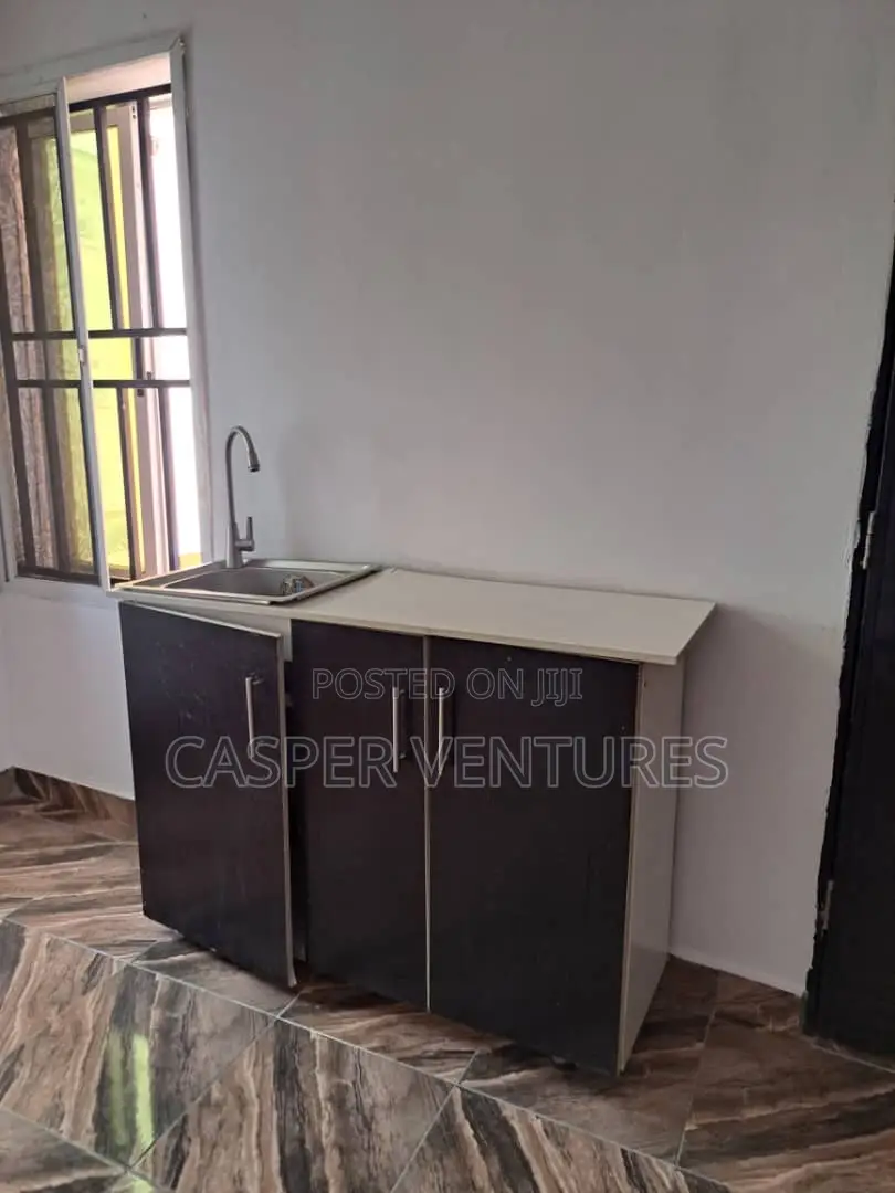 Studio Apartment in Lekki Paradise 2, Chevron for rent