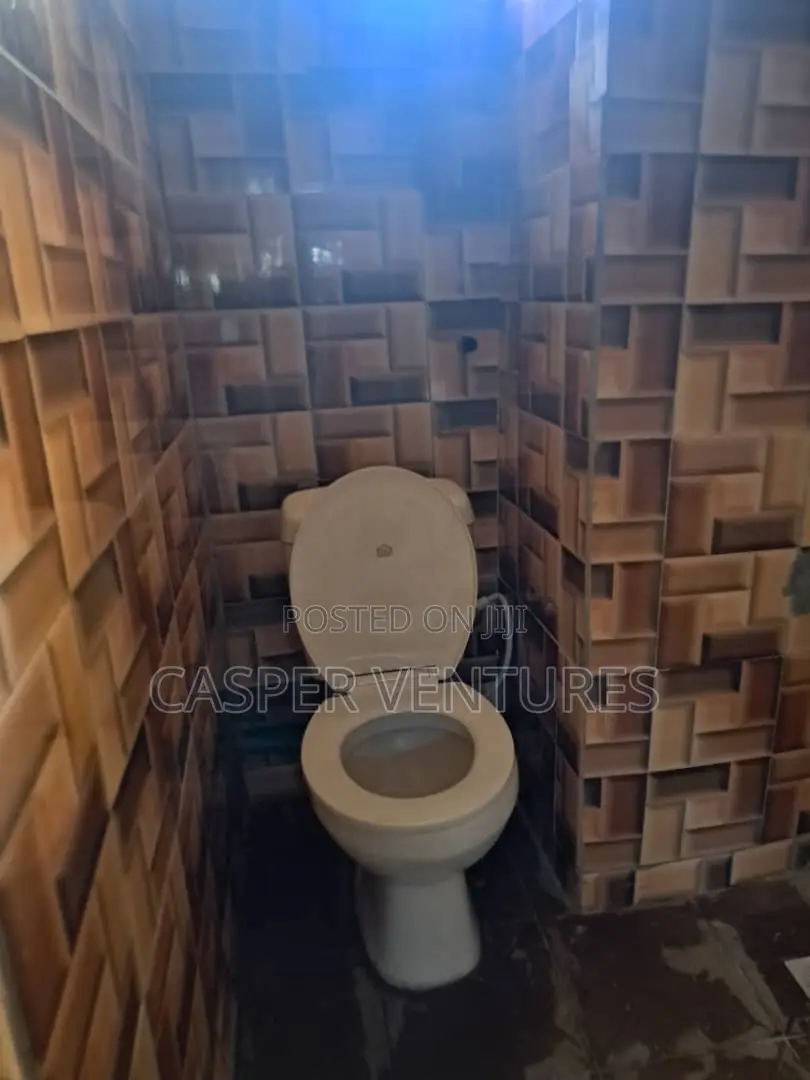 Studio Apartment in Lekki Paradise 2, Chevron for rent
