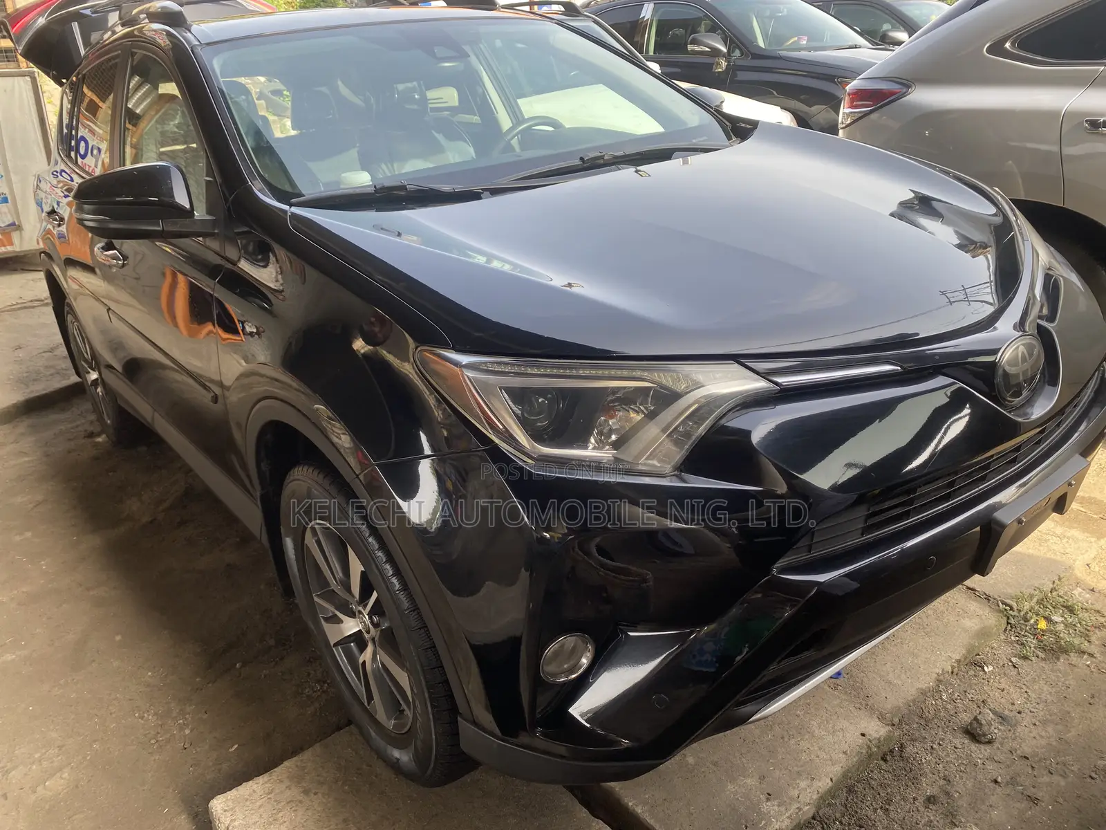 Toyota RAV4 XLE AWD (2.5L 4cyl 6A) 2016 Black