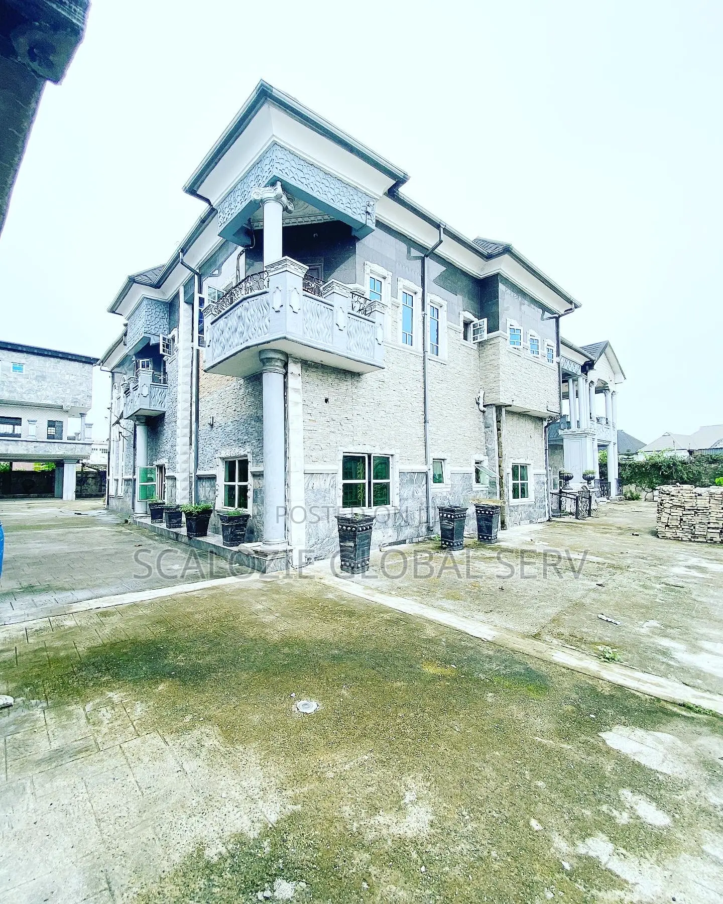 8bdrm Mansion in Port-Harcourt for sale