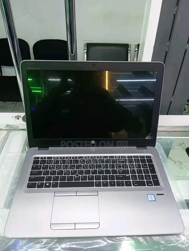 Laptop HP EliteBook 820 G3 8GB Intel Core I7 HDD+SSD 256GB