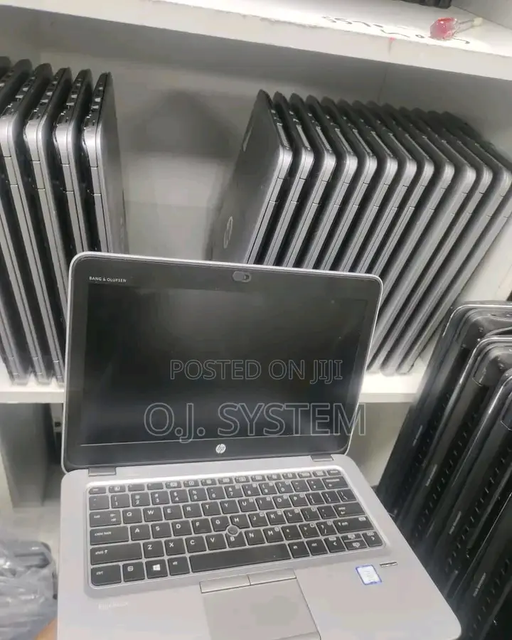 Laptop HP EliteBook 820 G3 8GB Intel Core I7 HDD+SSD 256GB
