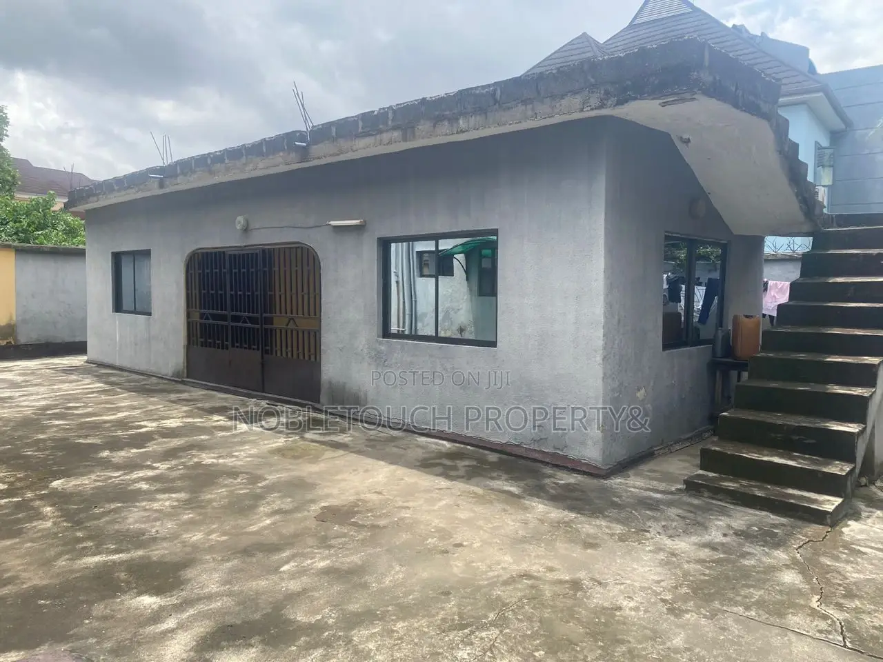 6bdrm Duplex in Ago Lagos for sale