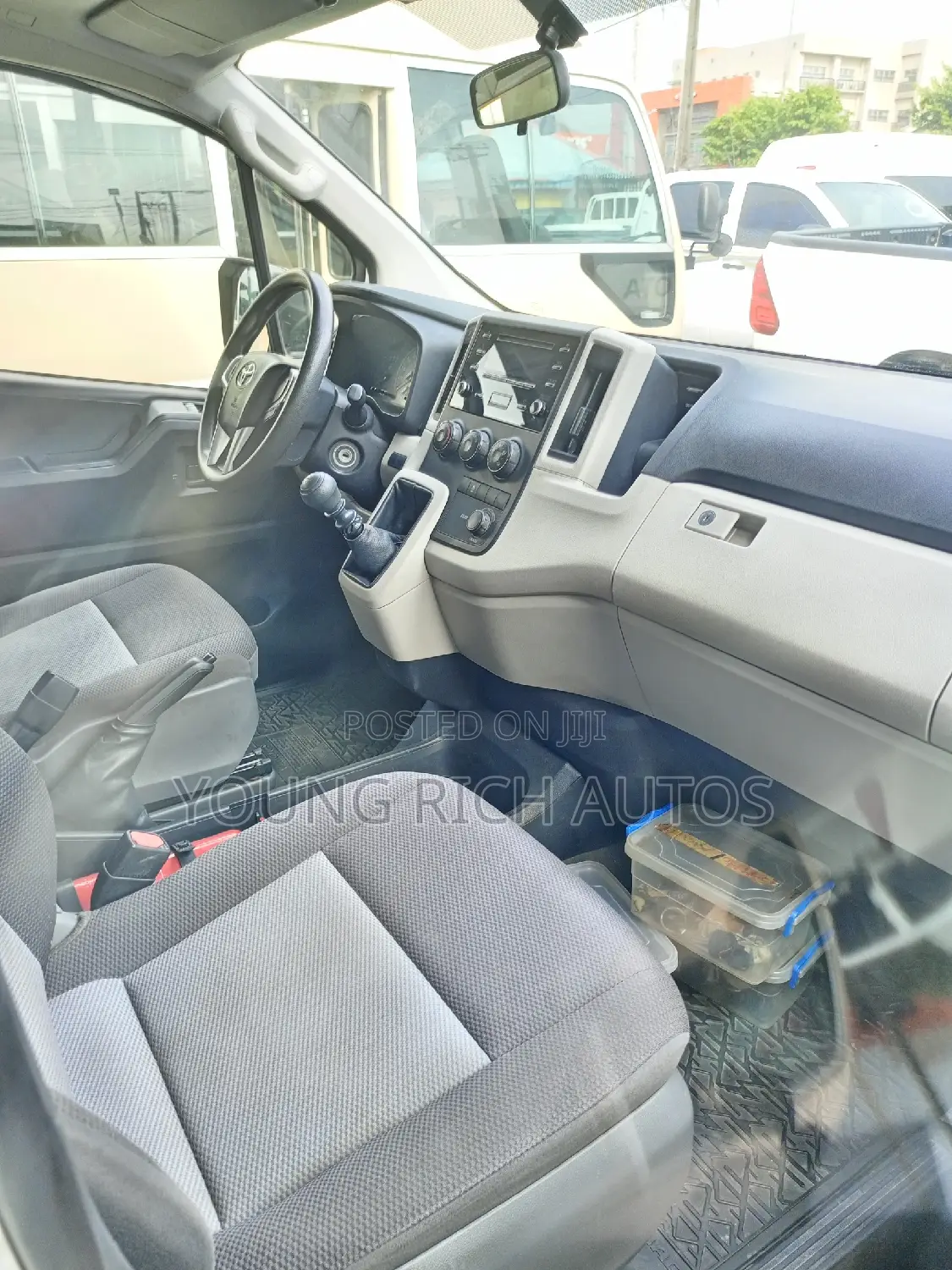 Toyota HiAce 2020 White