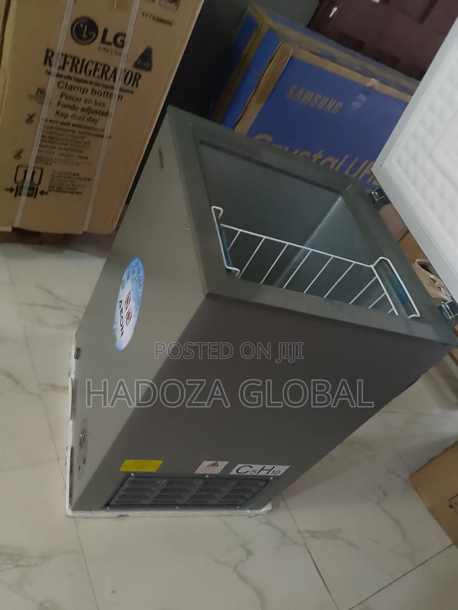 Efficient Aeon 100 Litres Chest Freezer