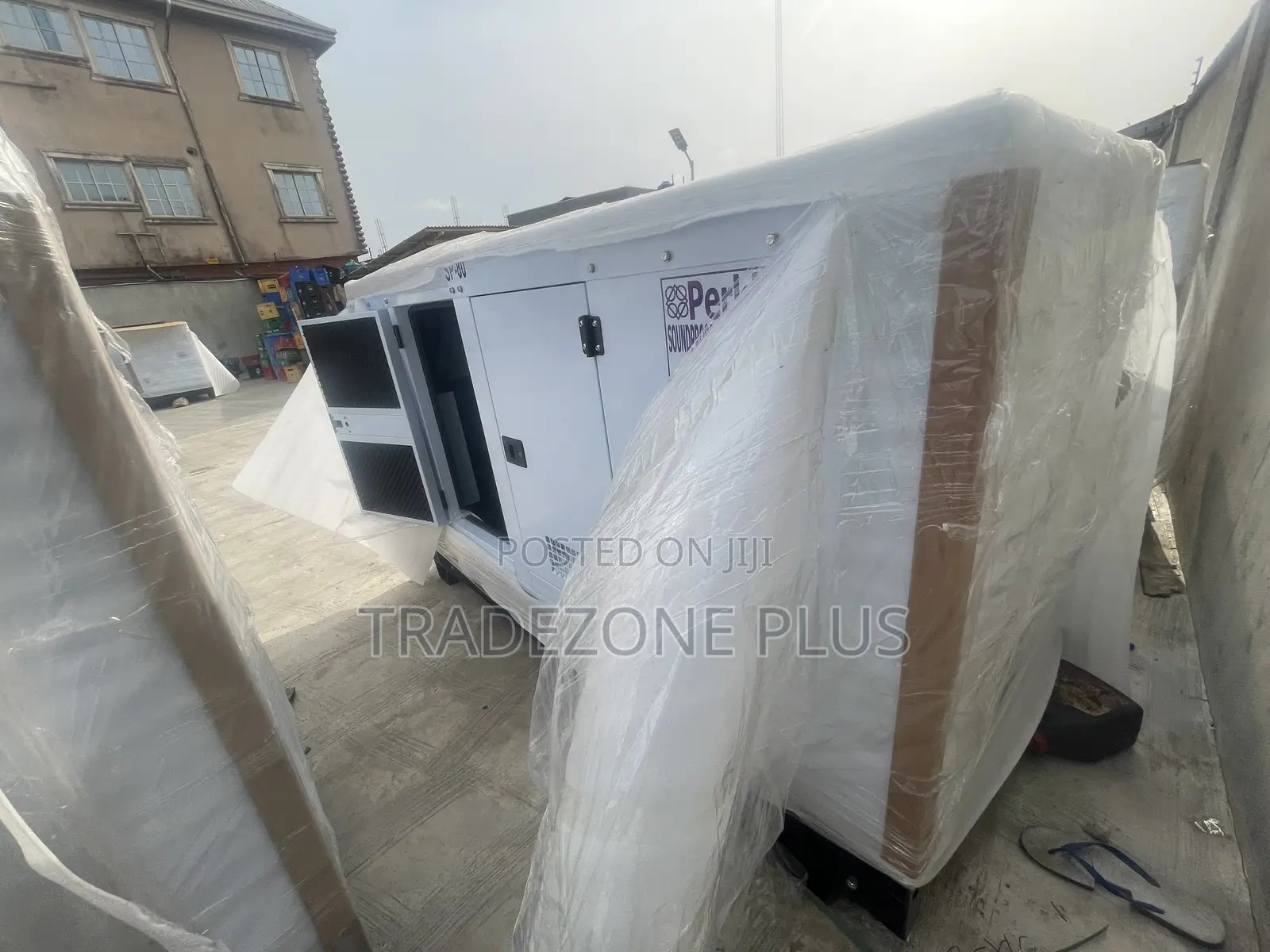 Effective 80kva Perkins Soundproof Generator