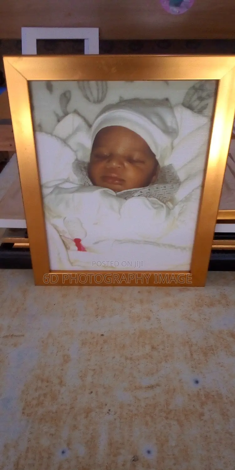 8 by 10 Picture Frame