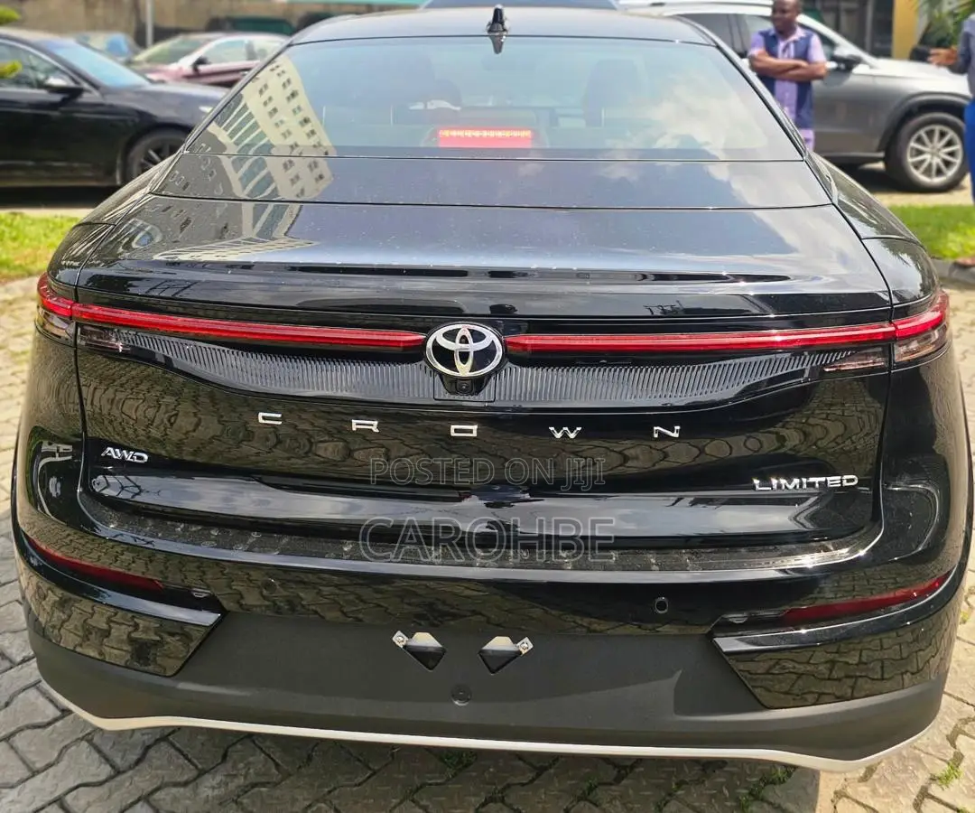 New Toyota Crown 2025 Black
