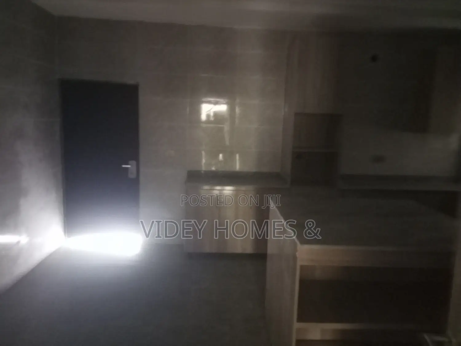 4bdrm Townhouse / Terrace in Jolly Estate, Guzape District for rent