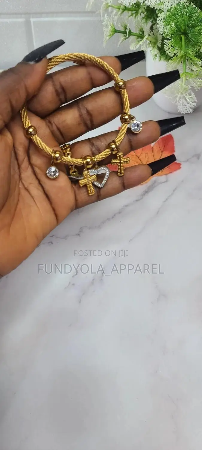 Fashionable Female Gold Bangle