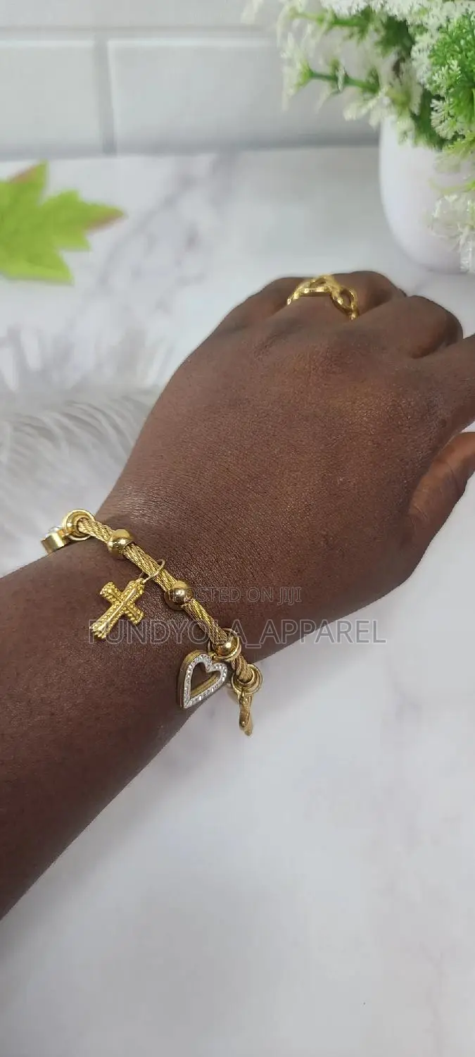 Fashionable Female Gold Bangle