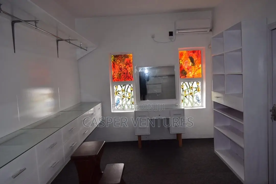 Furnished 3bdrm Apartment in Paradise 3, Chevron for rent