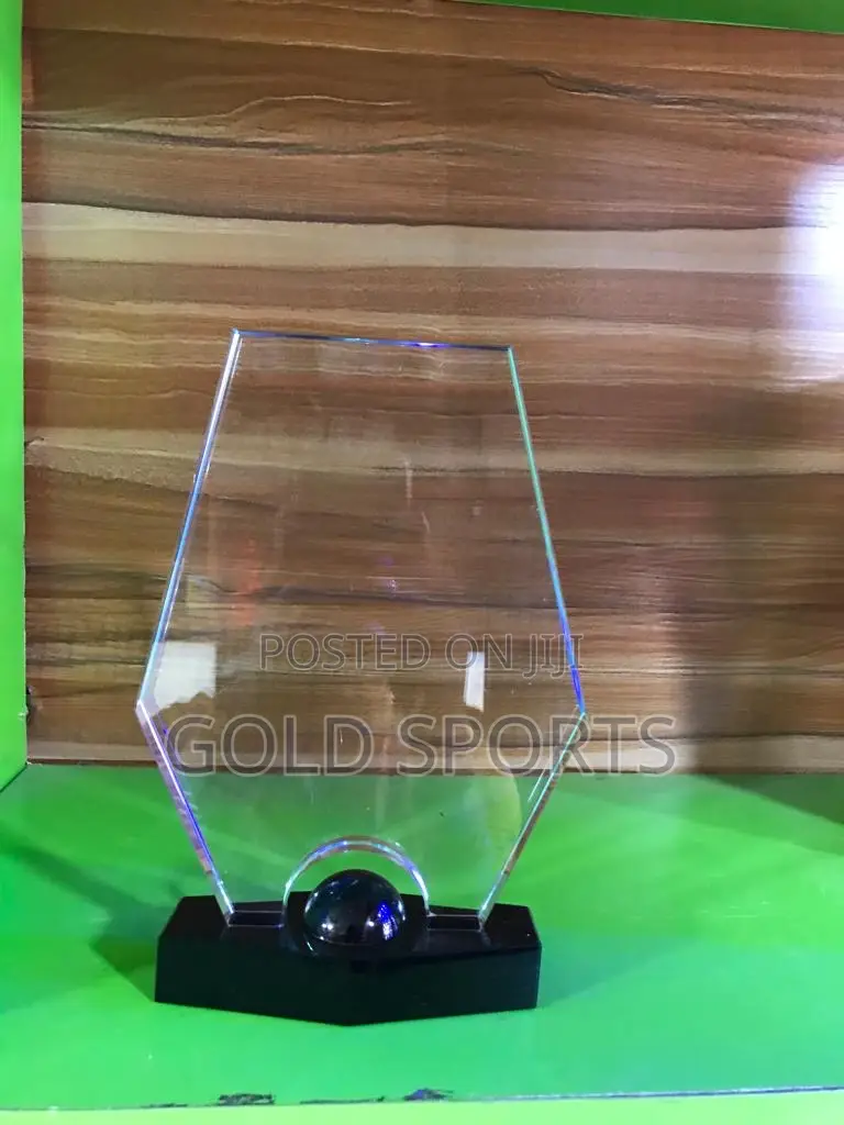 Quality Glass Award Plague B7