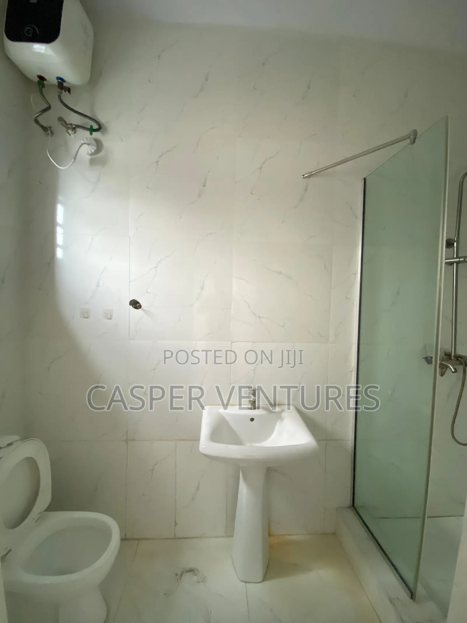 3bdrm Apartment in Chevron for rent