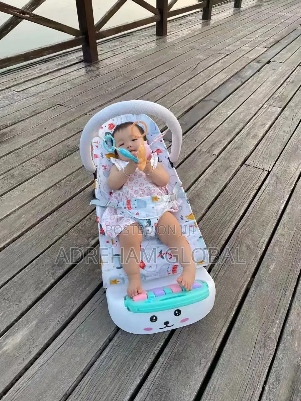 Baby Seater and Carrier With Handle 