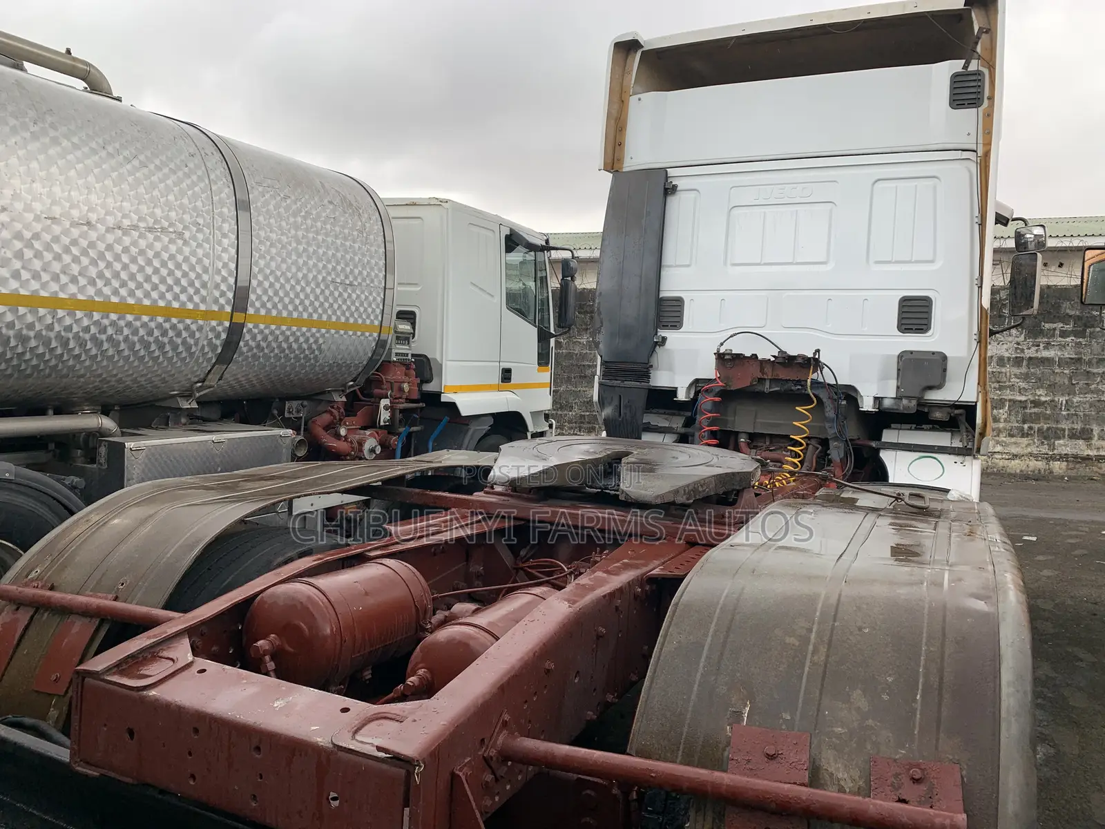Iveco Tractor Head (10 Tyres)
